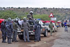 POLÍCIA MOÇAMBICANA ACUSA RENAMO DE MATAR ESTRANGEIRA EM ATAQUE CONTRA AUTOCARRO