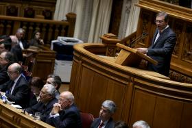 PASSOS COELHO ACUSA GOVERNO PS DE DESTRUIR 60 MIL EMPREGOS EM SEIS MESES