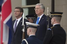 LONDRES ALERTA PARA POSSÍVEIS REPRESÁLIAS DO GRUPO ESTADO ISLÂMICO NA EUROPA