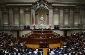 PS PROPÕE REPOSIÇÃO FASEADA DAS 35 HORAS DE TRABALHO PARA A FUNÇÃO PÚBLICA