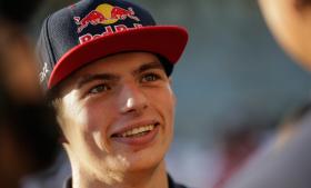 RED BULL PROMOVE MAX VERSTAPPEN E ‘DEVOLVE’ DANIIL KVYAT À TORO ROSSO