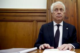 CARLOS COSTA DIZ QUE SANEAMENTO DA BANCA AINDA VAI A “MEIO DO CAMINHO”