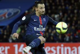 IBRAHIMOVIC ANUNCIA QUE VAI DEIXAR O PARIS SAINT-GERMAIN