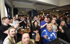 LEICESTER CAMPEÃO INGLÊS DE FUTEBOL PELA PRIMEIRA VEZ