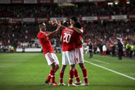 BENFICA PRECISA DE VENCER NA CASA DO MARÍTIMO PARA RECUPERAR LIDERANÇA DA I LIGA