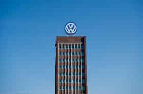 PRIMEIRA SENTENÇA EM ESPANHA NO CASO VOLKSWAGEN DÁ RAZÃO AO FABRICANTE