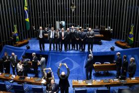 VENEZUELA RETIRA EMBAIXADOR DO BRASIL
