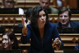 CRISTAS DESAFIA COSTA PARA REVISÃO SEMANAL DO IMPOSTO SOBRE COMBUSTÍVEIS