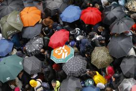CHUVA ADIA ONZE PARTIDAS NA JORNADA INAUGURAL DO TORNEIO DE TÉNIS ROLAND GARROS