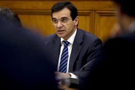 MINISTRO COMPREENDE MÉDICOS QUE AMEAÇAM GREVE, MAS ALEGA RAZÕES ORÇAMENTAIS