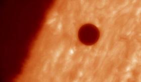 MERCÚRIO PASSA HOJE DIANTE DO SOL, FENÓMENO PODE SER OBSERVADO SE O TEMPO DEIXAR