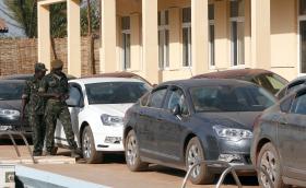 FORÇAS ARMADAS BARRAM ACESSO DE GOVERNANTES DA GUINÉ-BISSAU A LOCAIS DE TRABALHO – GOVERNO