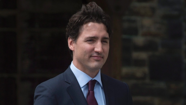 O primeiro-ministro Justin Trudeau nesta foto no Parliament Hill em Otava - 4 de maio de 2016. (Adrian Wyld/The Canadian Press)
