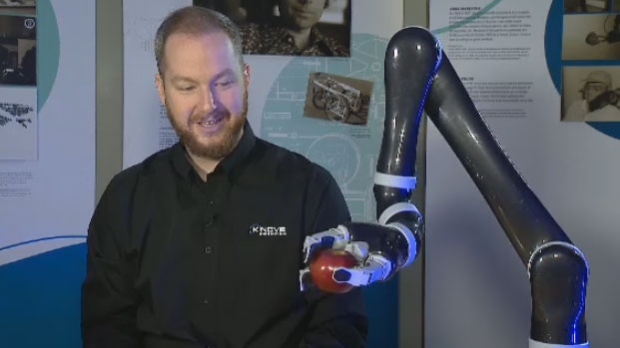 BRAÇO ROBÓTICO DE EMPRESÁRIO DE MONTREAL VENCE PRÉMIO INOVAÇÃO