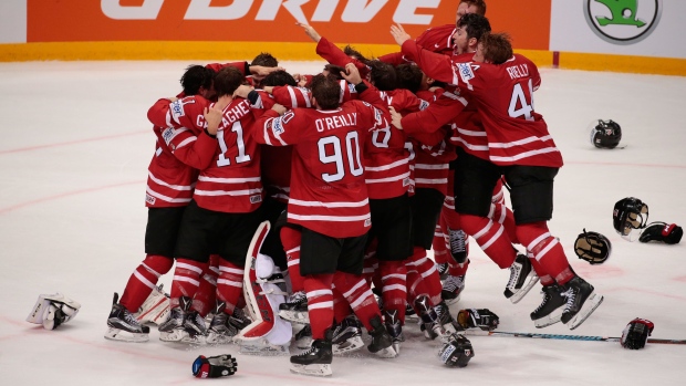 O primeiro golo de Connor McDavid no campeonato do mundo de hóquei no gelo provou ser de ouro.