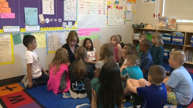 TDSB APROVA ORÇAMENTO, MAS PROCURA FAZER NOVOS CORTES NO VALOR DE 5,8 MILHÕES DE DÓLARES