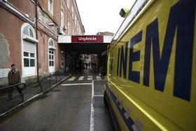 UM MORTO E DOIS FERIDOS GRAVES EM RIXA EM SANTA MARTA DE CORROIOS, SEIXAL