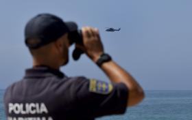 POLÍCIA MARÍTIMA DESTACADA NA GRÉCIA RESGATOU 37 EMIGRANTES E REFUGIADOS