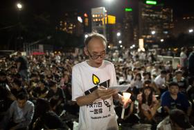JOVENS DE HONG KONG DISTANCIAM-SE DA TRADICIONAL VIGÍLIA DE TIANANMEN