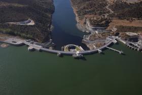 CANCELAMENTO DAS BARRAGENS DO ALVITO E DE GIRABOLHOS POUPA 72 ME EM INCENTIVO AO INVESTIMENTO