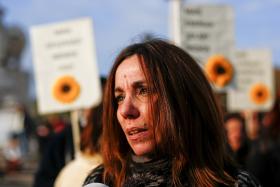 PEV DIZ QUE REFERENDO É “COISA DEMASIADO SÉRIA” PARA SER USADO COMO “CHANTAGEM”