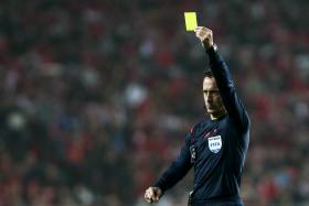 ARTUR SOARES DIAS O MELHOR ÁRBITRO, INTERNACIONAL SÉRGIO PISCARRETA PODE DESCER