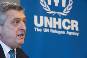 ALTO-COMISSÁRIO PARA OS REFUGIADOS PREOCUPADO COM “CLIMA DE XENOFOBIA” NA EUROPA