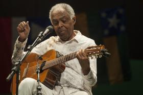 MÚSICO BRASILEIRO GILBERTO GIL HOSPITALIZADO POR PROBLEMAS RENAIS