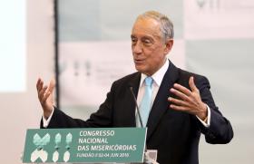 MARCELO DIZ QUE VETOU LEI DE ‘BARRIGAS DE ALUGUER’ PARA QUE SEJA “MELHORADA”