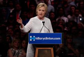 EUA: HILLARY CLINTON DEFENDE DIREITO DAS MULHERES AO ABORTO