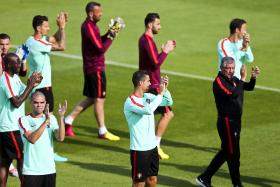 EURO2016: RONALDO ESTRELA NO PRIMEIRO TREINO DE PORTUGAL EM SOLO FRANCÊS