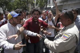 AMNISTIA APELA AO DIÁLOGO ENTRE GOVERNO E OPOSIÇÃO DA VENEZUELA