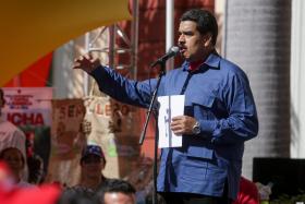 PRESIDENTE DA VENEZUELA ADMITE SUBMETER-SE A REFERENDO MAS EM 2017