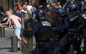 EURO2016: UM ADEPTO INGLÊS EM ESTADO GRAVE EM CONFRONTOS EM MARSELHA