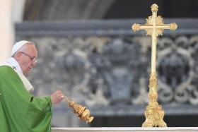 PAPA FRANCISCO DEFENDE FIM DA LIVRE CIRCULAÇÃO DE ARMAS EM TODO O MUNDO