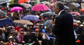 10 DE JUNHO: NUM DISCURSO À CHUVA, MARCELO DIZ QUE “O POVO É MELHOR DO QUE OS POLÍTICOS”