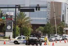 PAI DE PRESUMÍVEL ATIRADOR DE ORLANDO DIZ QUE CASO NÃO TEM A VER COM RELIGIÃO