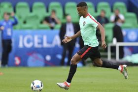 EURO2016: TESTES DE SOM NO ESTÁDIO COLOCAM NANI NO ‘ONZE’ DE PORTUGAL E QUARESMA FORA