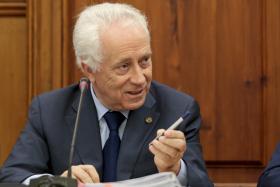 PSD E CDS-PP ADIAM PARA A SEMANA DECISÃO SOBRE AUDIÇÃO DE CARLOS COSTA SOBRE CGD
