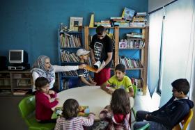 GRUPO DE 28 REFUGIADOS CHEGA HOJE, PORTUGAL PODERÁ ACOLHER CRIANÇAS AFEGÃS E COMUNIDADE YAZIDI
