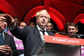 BREXIT: SISTEMA MIGRATÓRIO ESTÁ “FORA DE CONTROLO” – BORIS JOHNSON