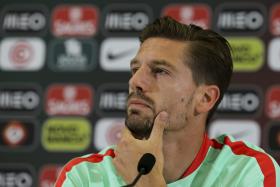 EURO2016: ADRIEN VAI CONTINUAR A LUTAR PELA TITULARIDADE APESAR DE AINDA NÃO TER SIDO UTILIZADO