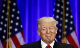 TRUMP LANÇA FEROZ ATAQUE A CLINTON CLASSIFICANDO-A UMA “MENTIROSA DE CLASSE MUNDIAL”