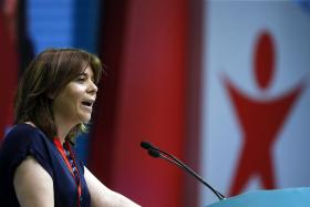 MOÇÃO ENCABEÇADA POR CATARINA MARTINS RECOLHE 444 VOTOS DE UM TOTAL DE 535