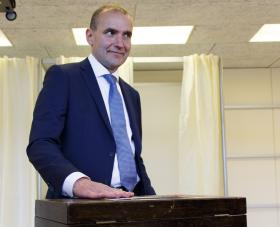 ISLÂNDIA ELEGE UM NOVO PRESIDENTE APÓS 20 ANOS