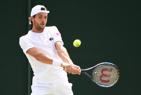 WIMBLEDON: JOÃO SOUSA BATE TURSUNOV E APURA-SE PARA A SEGUNDA RONDA PELA PRIMEIRA VEZ