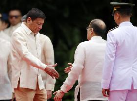RODRIGO DUTERTE TOMA POSSE COMO PRESIDENTE DAS FILIPINAS