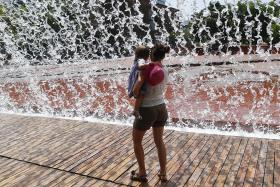 OITO DISTRITOS EM ALERTA AMARELO DEVIDO ÀS TEMPERATURAS ELEVADAS