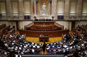 REAPRECIAÇÃO DO DIPLOMA SOBRE “BARRIGAS DE ALUGUER” E MARATONA DE VOTAÇÕES HOJE NO ÚLTIMO PLENÁRIO