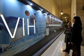 CERCA DE 2,5 MILHÕES DE PESSOAS SÃO ANUALMENTE INFETADAS COM VIH – ESTUDO